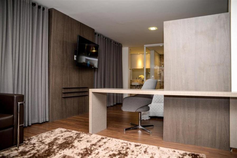 Grand Café Hotel 3*